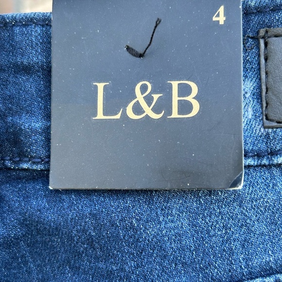 New, NWT L&B Distressed Jeans Size 4 Lace under lay - Picture 5 of 9